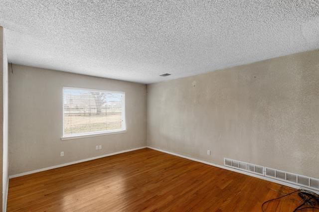 Building Photo - 2100 S Westmoreland Rd