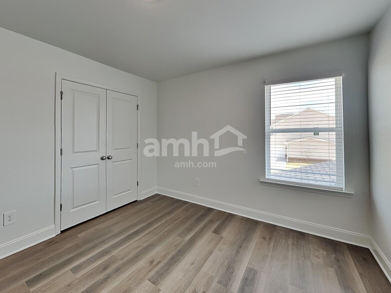 Building Photo - 338 Golucke Wy