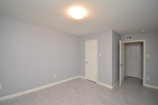 Building Photo - 12633 Memorial Dr