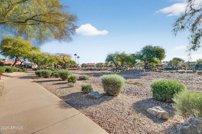 Building Photo - 1831 E Lindrick Dr