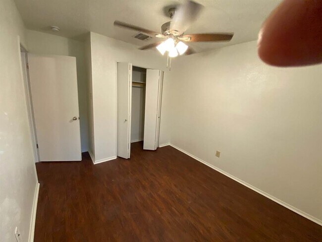 Building Photo - 7307 Cooper Ln