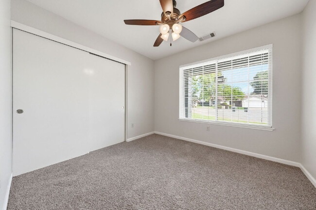 Building Photo - 3 Bedroom Home with RV/Boat Parking, Large Yard & Chicken Coop – Cul-de-Sac Location Near Kids Ki...