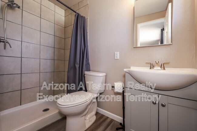 Building Photo - 3221 S Grady Ave