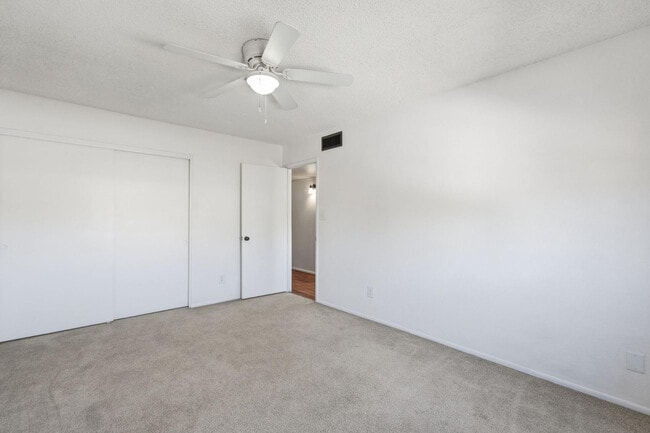 Building Photo - 1017 E Redfield Rd