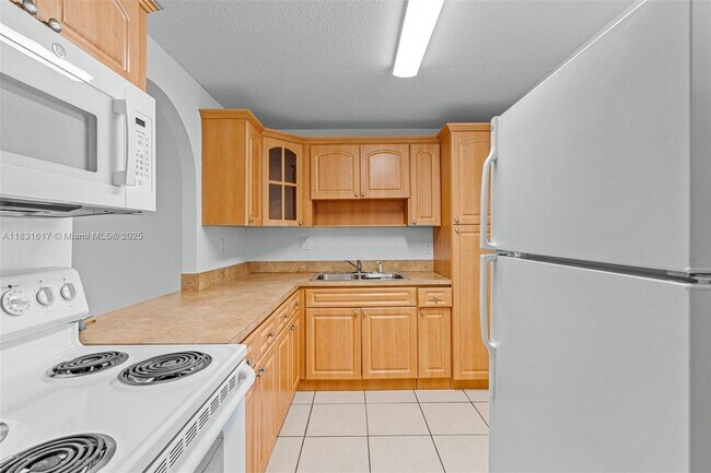 Building Photo - 9952 SW 88th St