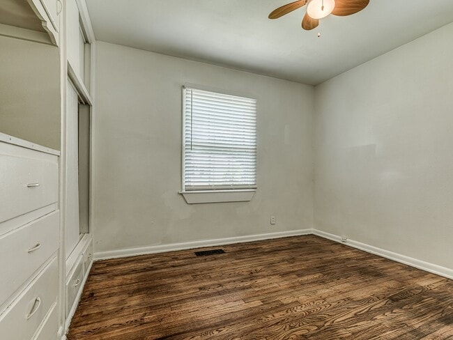 Building Photo - Home for rent close to Tinker AFB and I-240