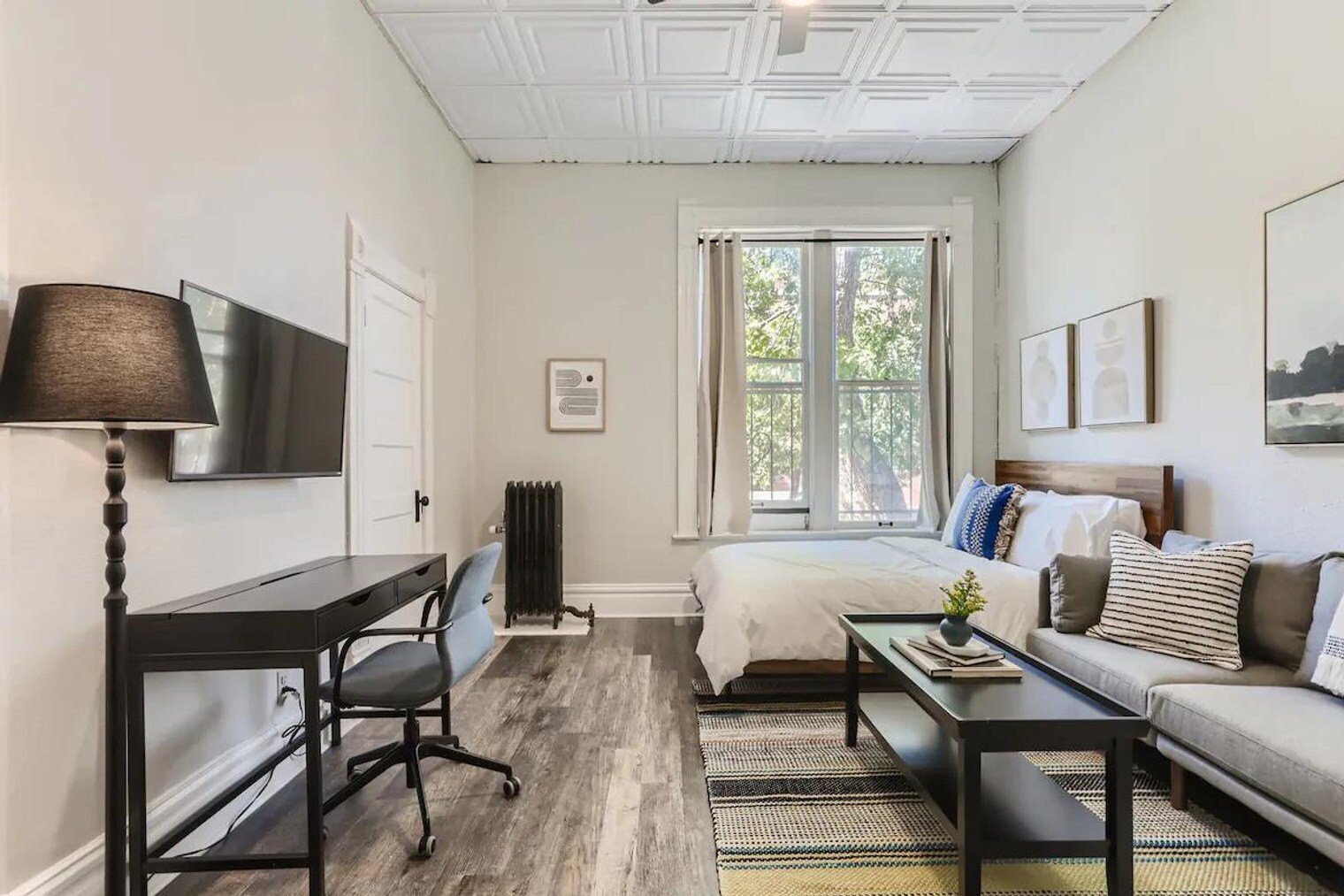 Building Photo - 2805 E 16th Ave