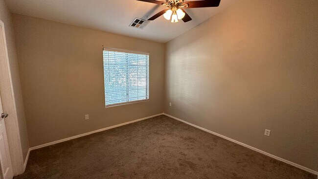 Building Photo - 2 Bedroom Condo in the Tre Allagio Community Near N Price Rd and W Elliot Rd!