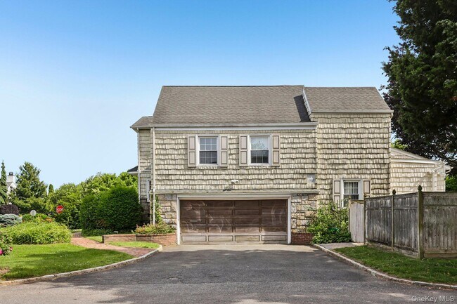 Building Photo - 1304 Harbor Rd