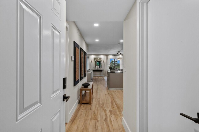 Building Photo - 2785 Polo Island Dr