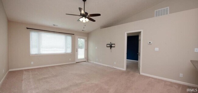 Building Photo - 2421 Fleming Dr