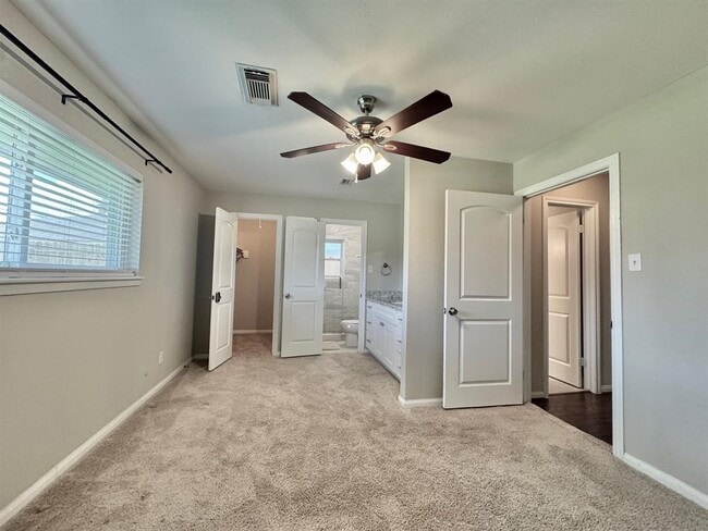 Building Photo - 5518 Viking Dr