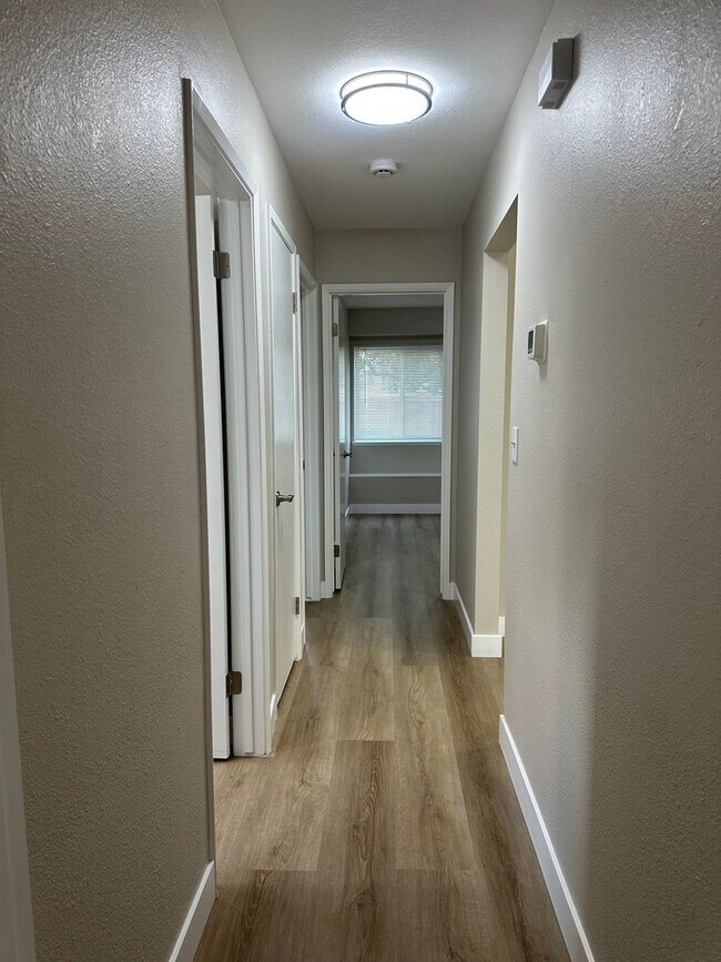 Building Photo - 2 WEEKS FREE RENT February Special - Beautiful newly remodeled home in Turlock