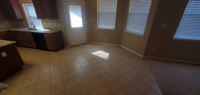 Building Photo - 249 Nomad Ln