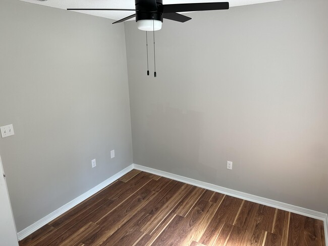 Building Photo - 2987 Windsor Cir