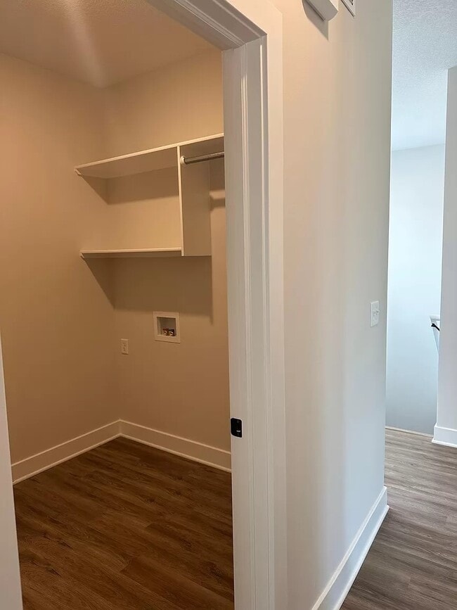 Building Photo - 15666 E 21st St N