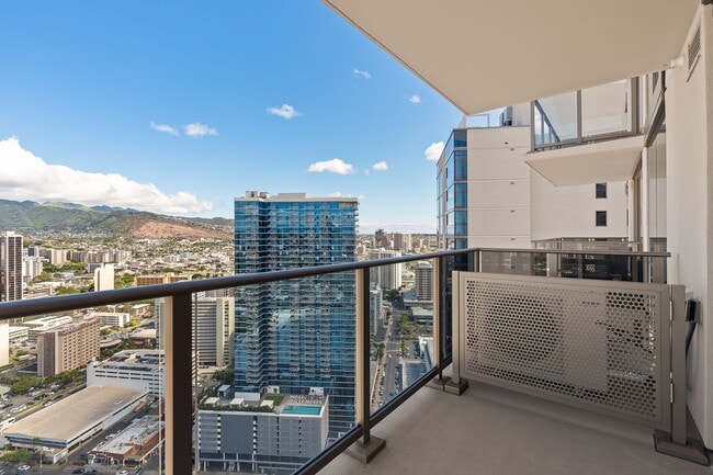 Building Photo - High-Floor Corner 2BR/2BA/2PK | Floor-to-C...