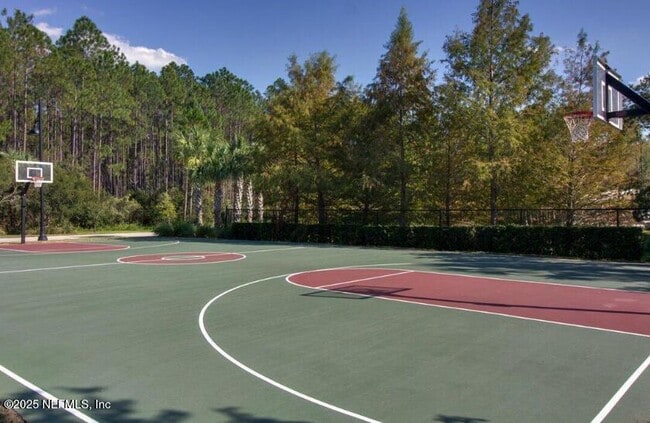 Building Photo - 1025 Wilmot Pl