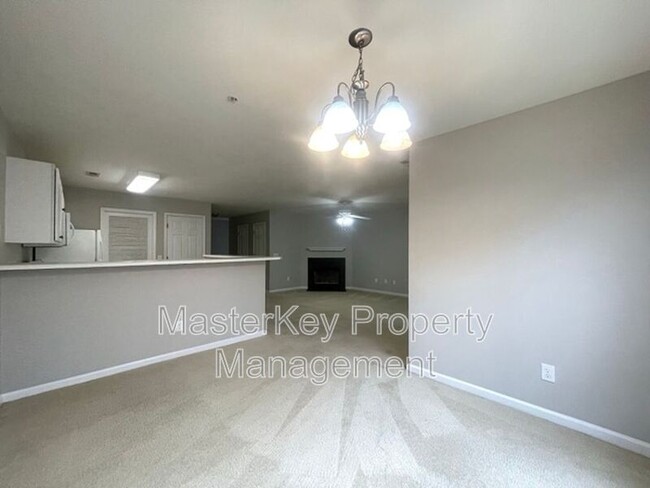 Building Photo - 1113 Chenille Dr