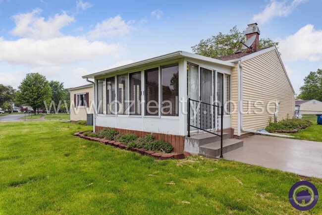 Building Photo - 551 Mallard Rd