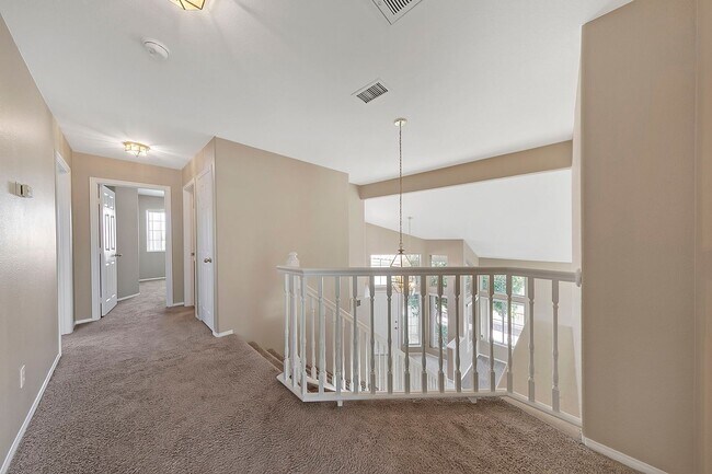 Building Photo - Green Valley Home! Beautiful &  Spacious! Stainless steel appliances! Washer & dryer! No pets!