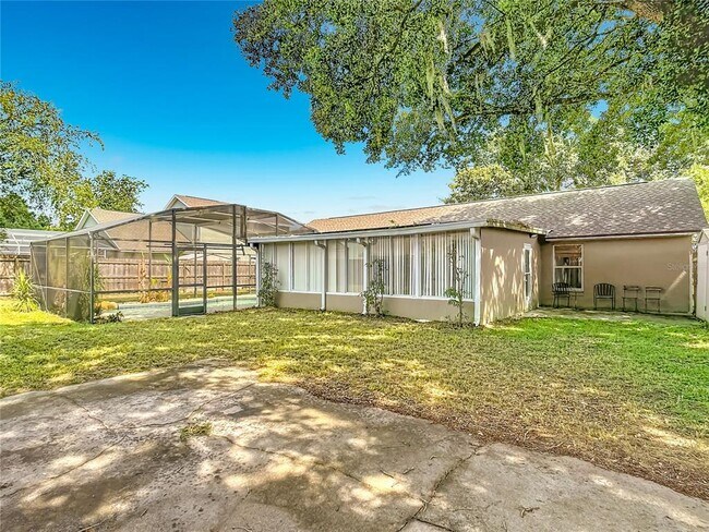 Building Photo - 227 Robbins Rest Cir