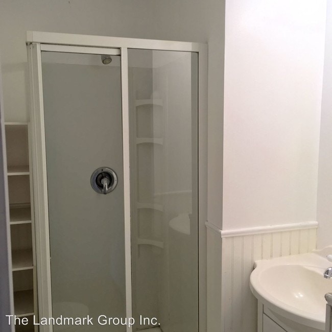 Building Photo - 3216 E Madison St