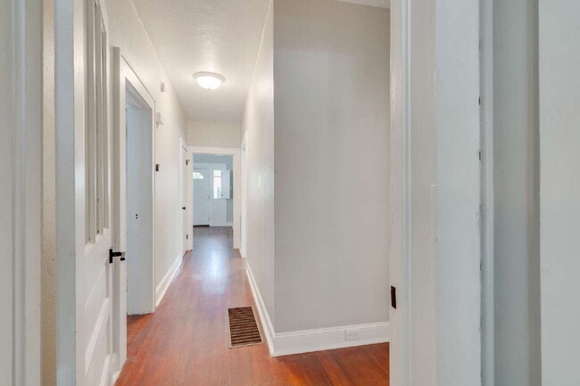 Building Photo - Three-Bed Home w/ Fenced in BackYard in the Heart of Durham