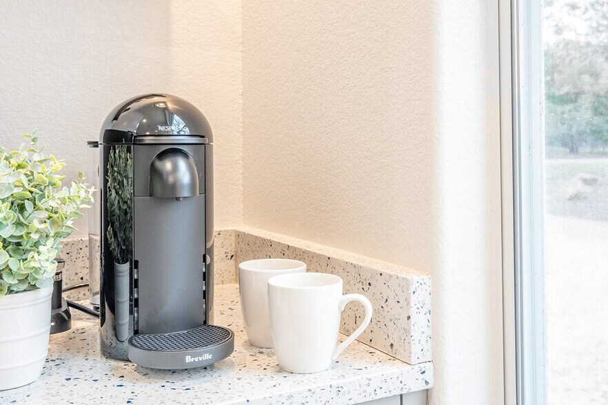 Building Photo - 64 York Creek Rd