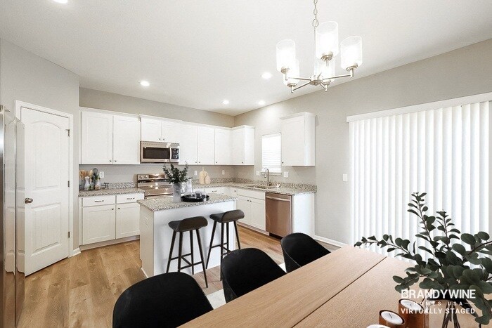 Building Photo - 607 Winter Dr