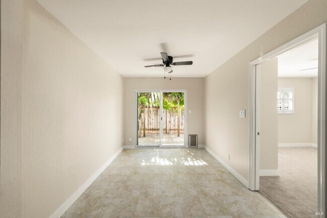 Building Photo - 436 Corte Lagos