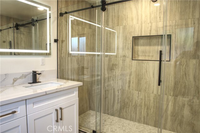 Building Photo - 1308 Elm Ave