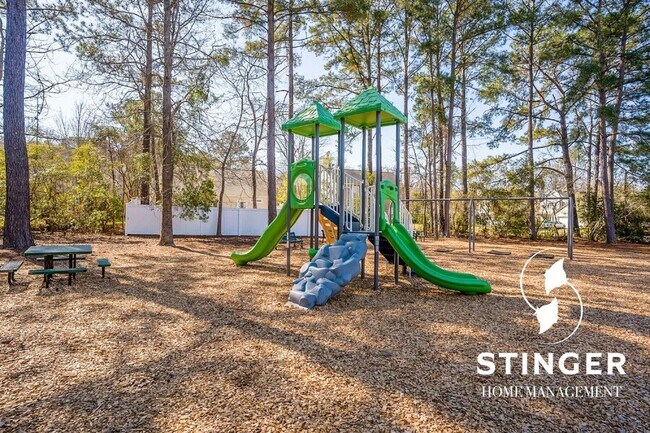 Building Photo - 70 Keowee Ln