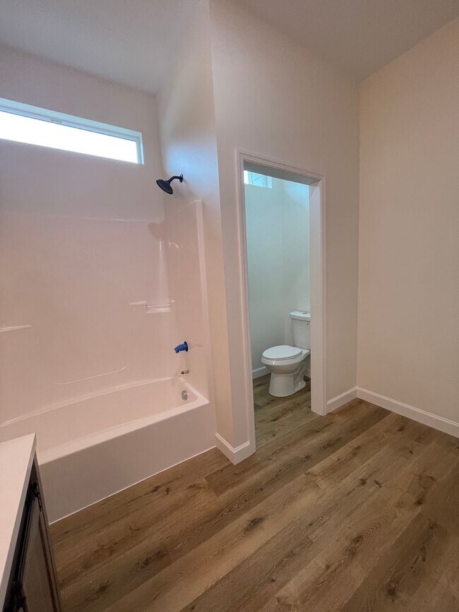Building Photo - Charming Remodeled Home in Chattanooga