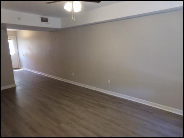 Building Photo - 101 Ellis Dr