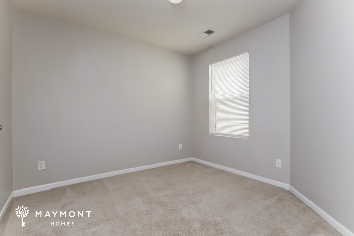 Building Photo - 1515 Hydrangea Ln