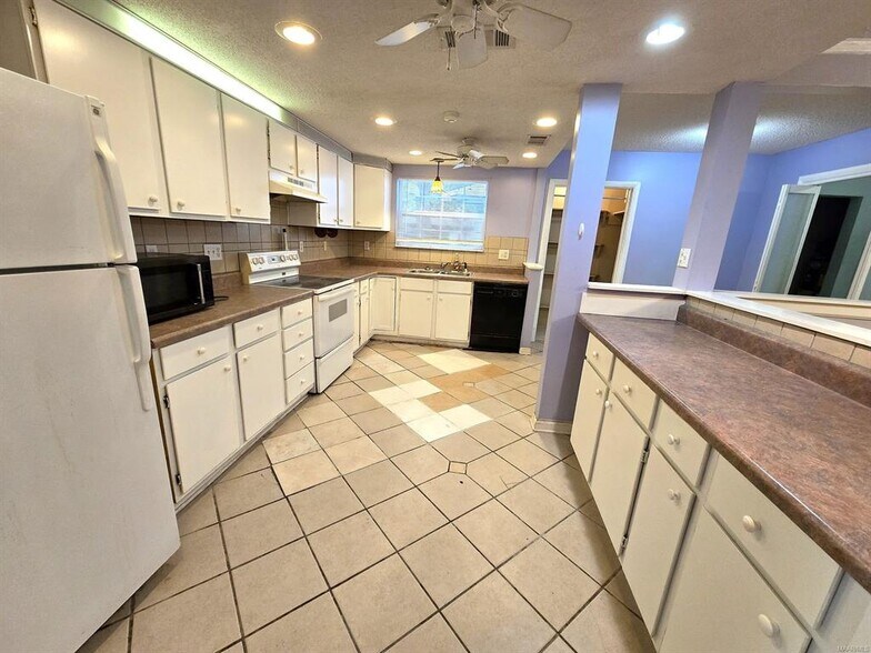 Building Photo - 3891 Frasier St