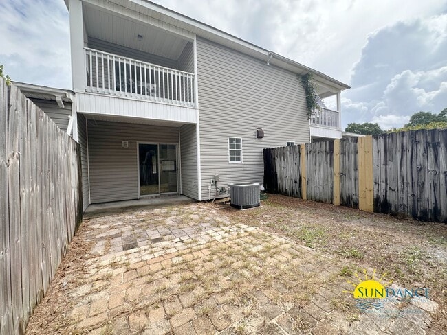 Building Photo - Charming 2 Bedroom Townhome in Fort Walton...