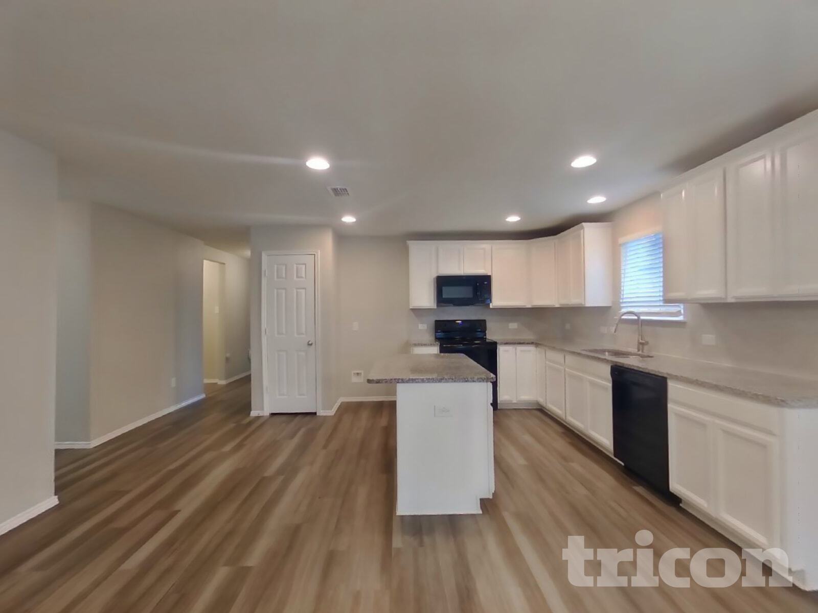 Building Photo - 1023 Spofford Dr