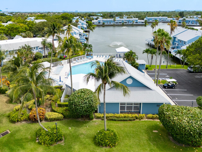 Building Photo - 602 Ocean Dunes Cir