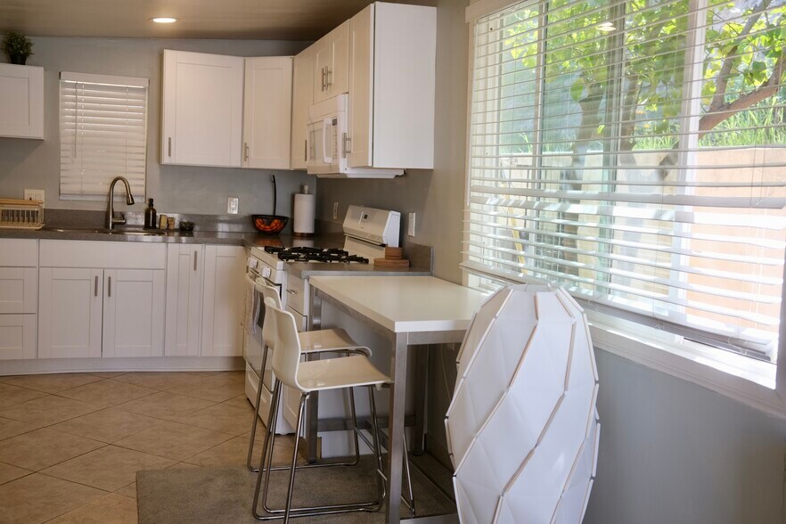 Building Photo - 3942 Marron St