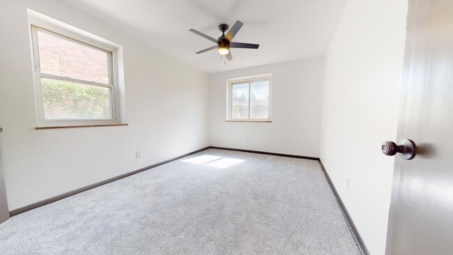 Building Photo - Parma - Ridgewood Lofts - 1 bedroom unit.
