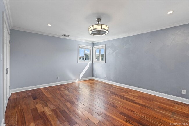 Building Photo - 539 Nassau Ave
