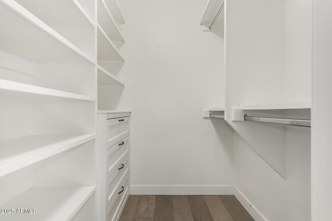 Building Photo - 3750 E Garden Dr