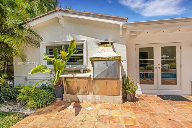 Building Photo - 6140 SW 90th St