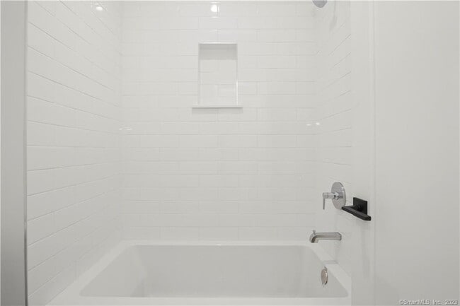 Building Photo - 2 Argento Ln