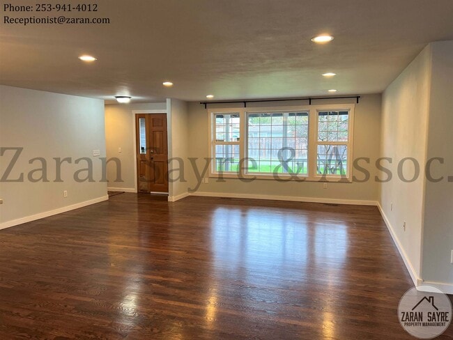 Building Photo - 414 - Your Dream Kitchen Awaits!