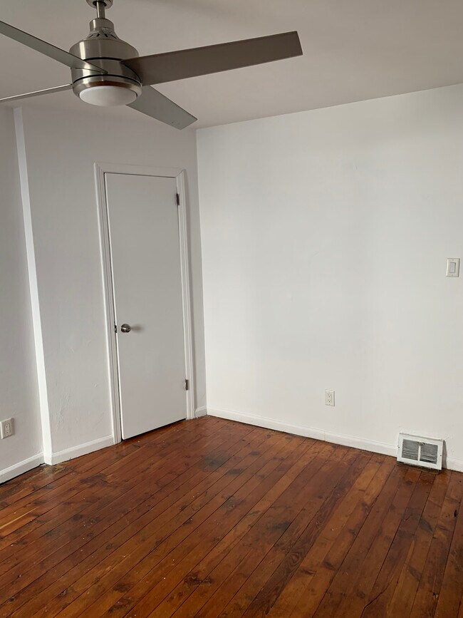 Building Photo - 4503 1/2 Corday Way