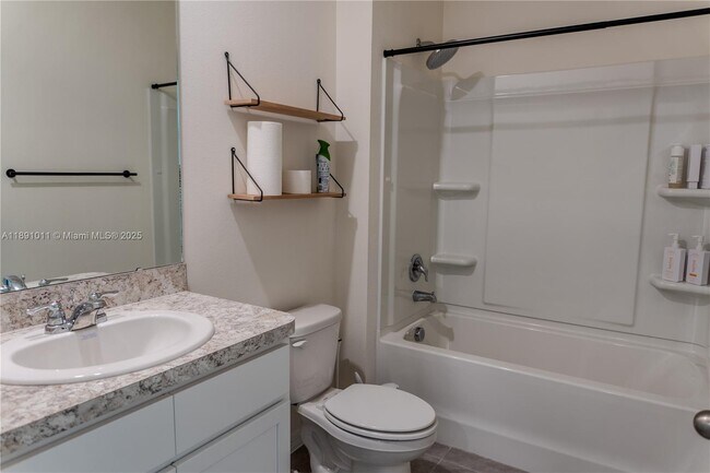 Building Photo - 2025 Doe Run Dr