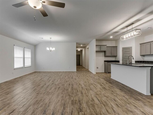 Building Photo - 10653 SW 18th St